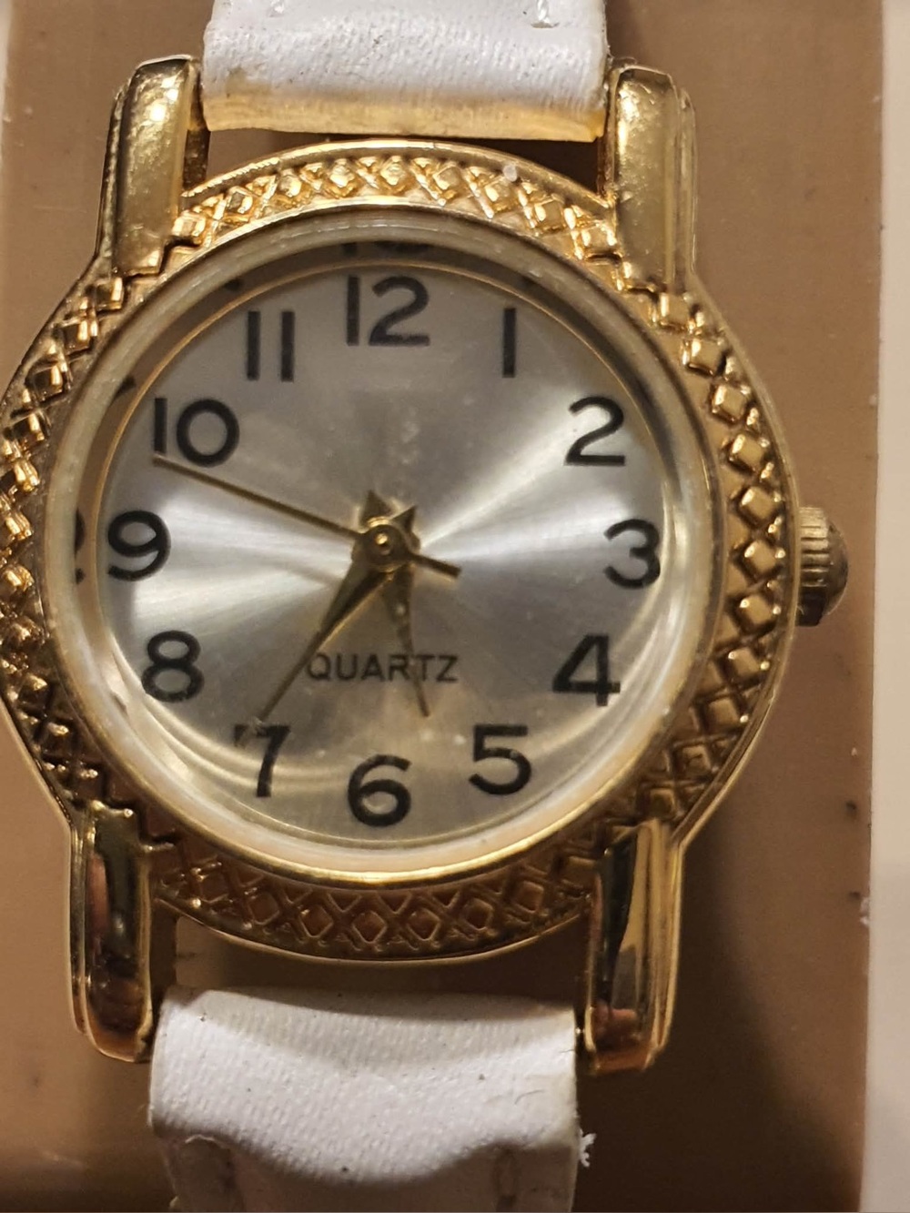 🦋10/$20🦋 Goldtone/Silver Leather Women's Watch